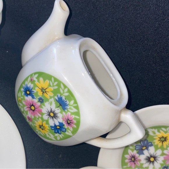 JAPAN Toy Tiny Play Tea Set Doll House China Dishes 8 pc Cups Plates VTG TEAPOT - Picture 8 of 15
